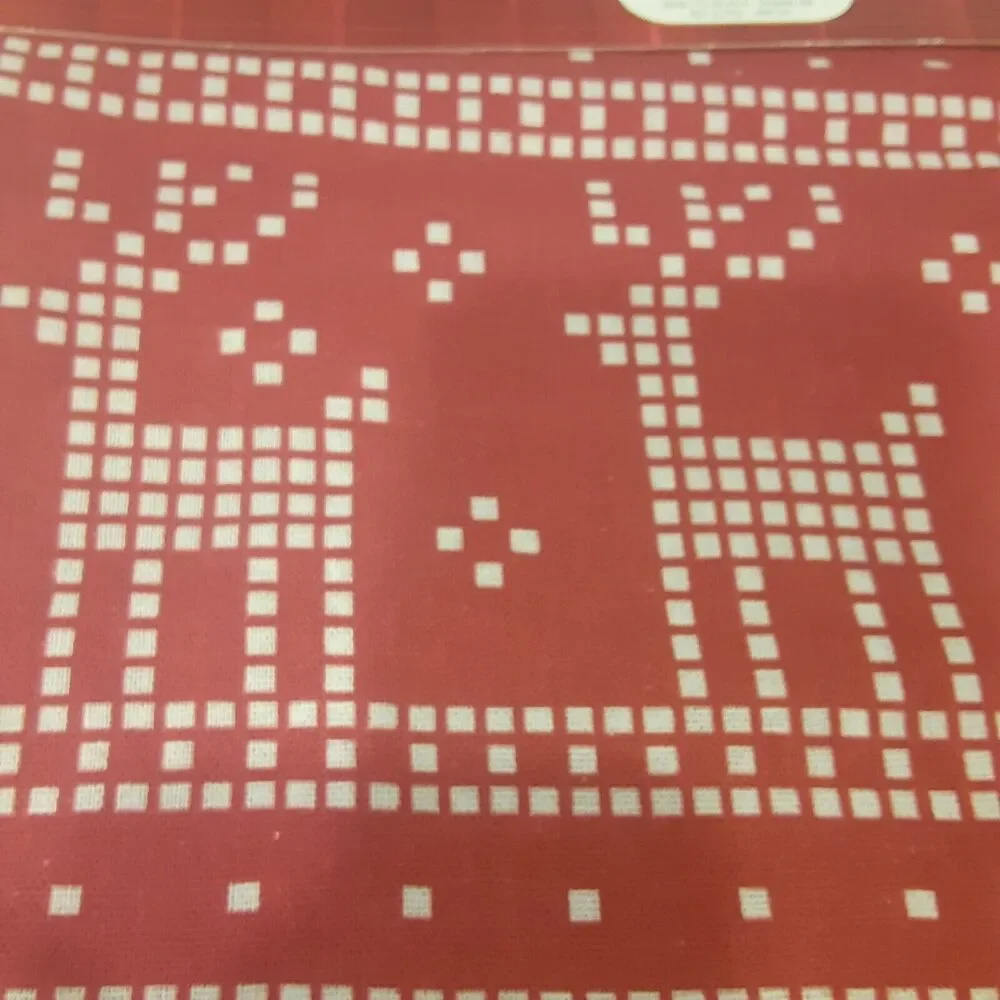 Hallmark Christmas Table Runner Reindeer /Snowflakes 12